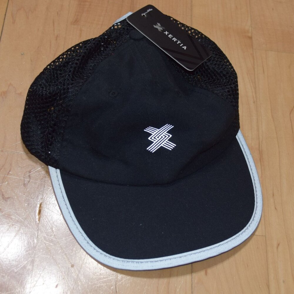 NEW w Tags!  XERTIA Men's Running Cap Mesh Back Hat Breathable